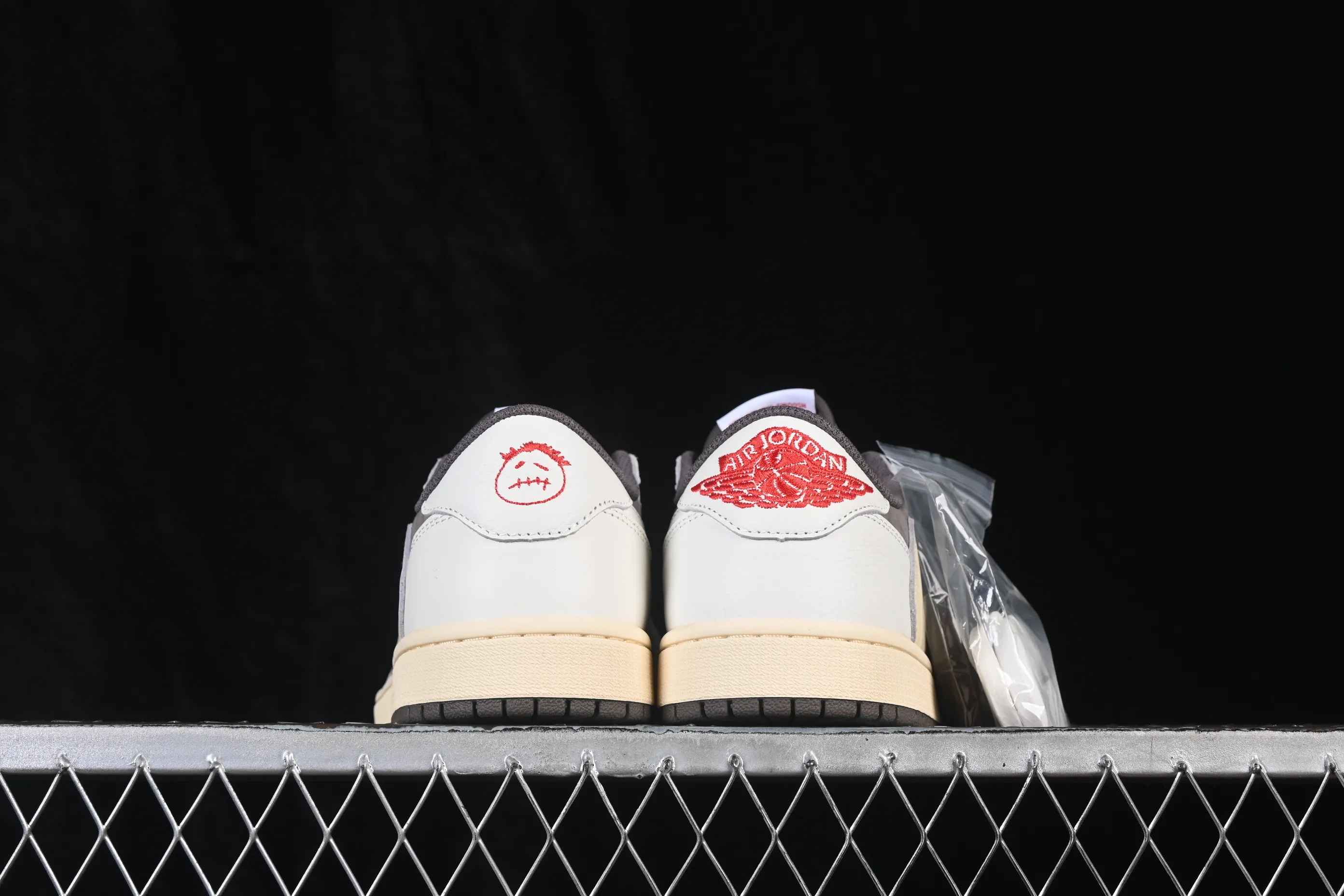 All categories Air Jordan Jordan series basketball shoes Air Jordan 1 Low ZG version Travis Scott x Air Jordan 1 Low OG AJ1 Joe 1 undercut low top full head layer DM7866-162